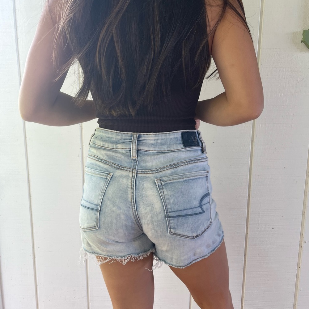 American Eagle Shorts - Picture 2 of 5